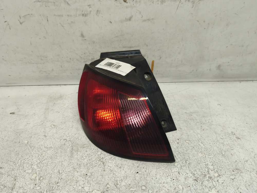 FEU ARRIERE GAUCHE MITSUBISHI EXTERIEUR - Vue 1